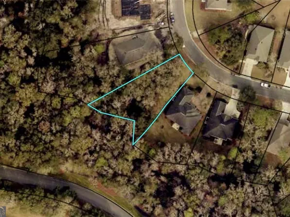 111 Chinquapin Dr, Saint Marys, GA 31558