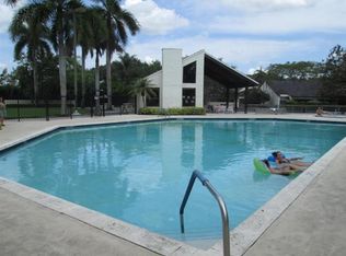 9908 NW 2nd St, Plantation, FL 33324