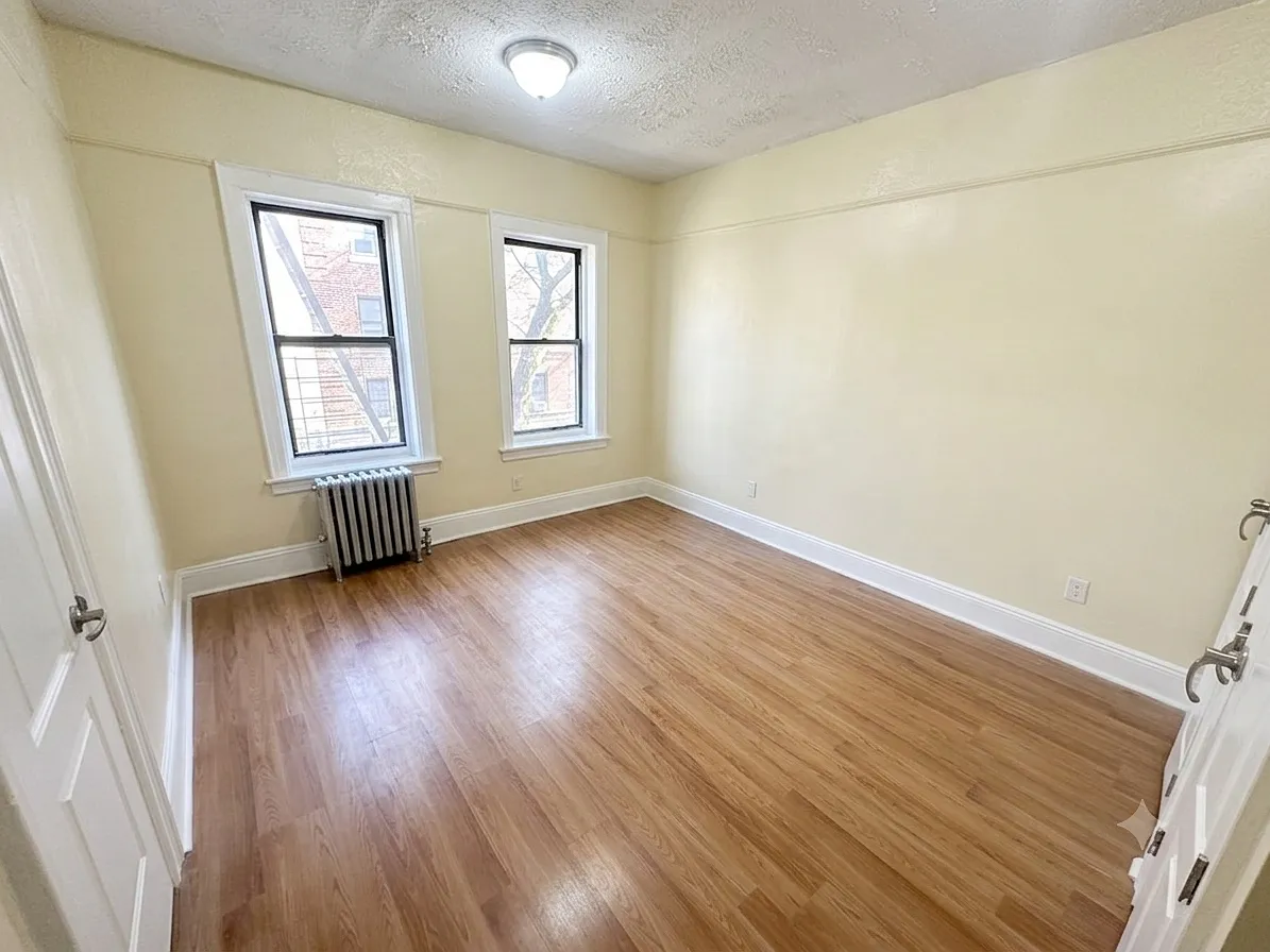 2 bed, 779 sqft, $1,999 — Photo 1