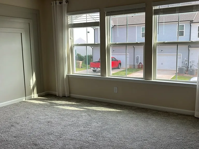 324 Glen Clova Dr — Photo 37