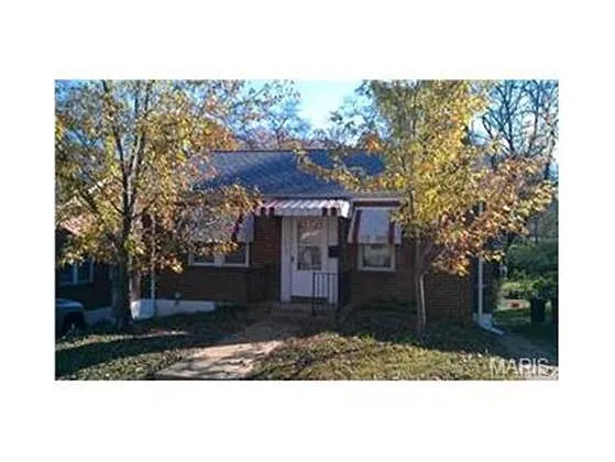 8010 Genesta St photo 1