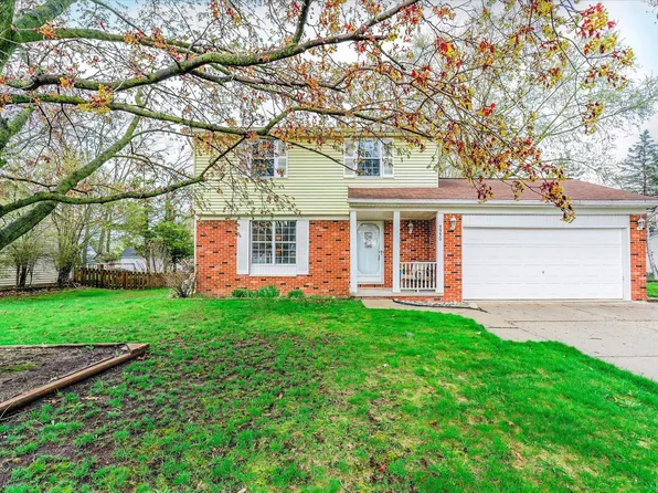 3330 Blasser Dr, Orion, MI 48359