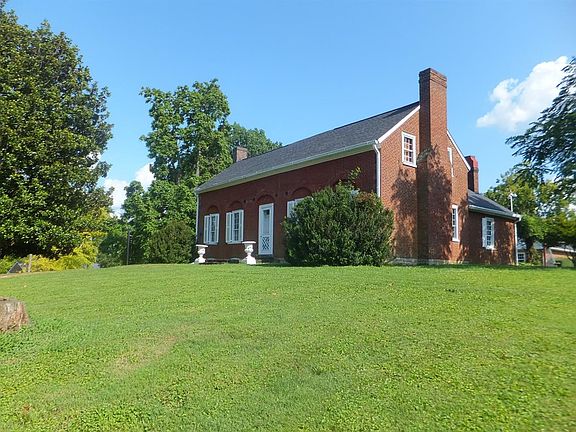 2nd image of 721 Maplewood Dr
