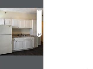 286 Fletcher St APT 6, Lowell, MA 01854