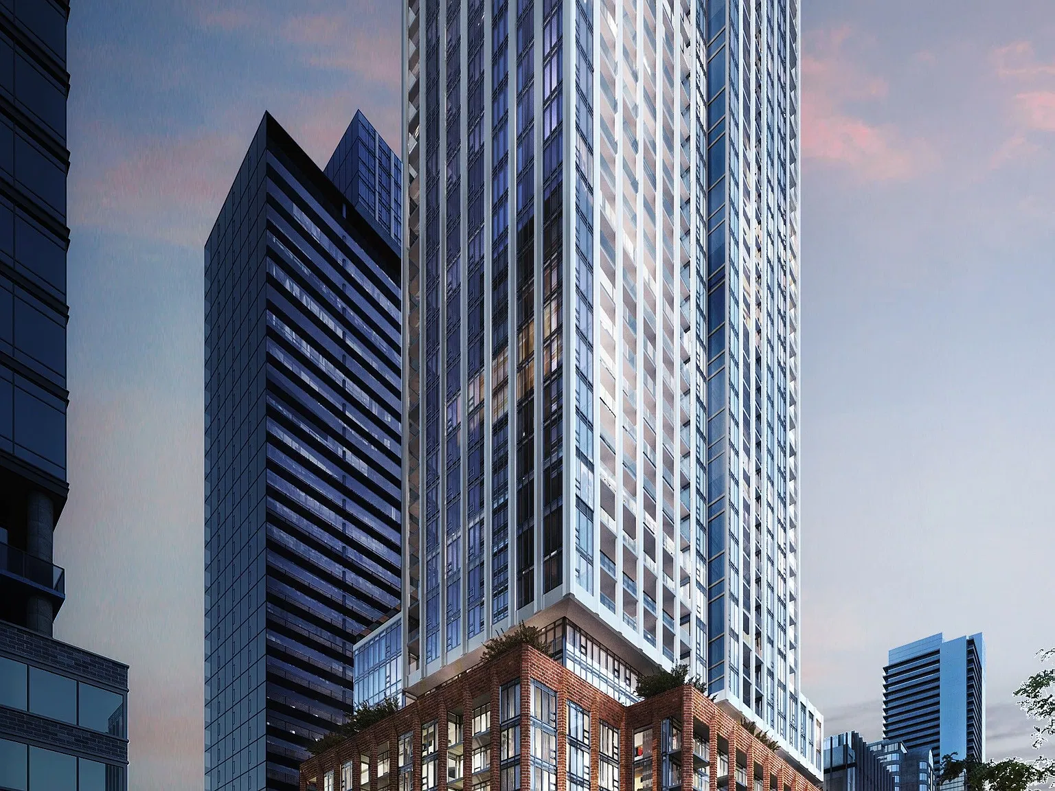 400 King St W — Photo 1