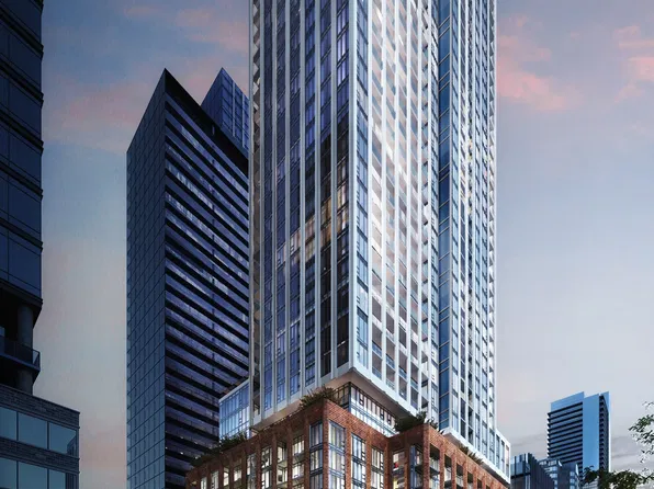 400 King St W, Toronto, ON