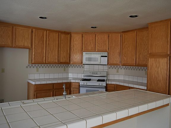 5th image of 745 Oneil Ct