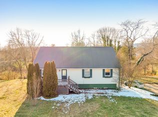 998 W 12th St, Chickamauga, GA 30707