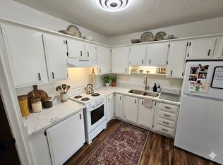 Western Hills Plaza, Omaha, NE 68131