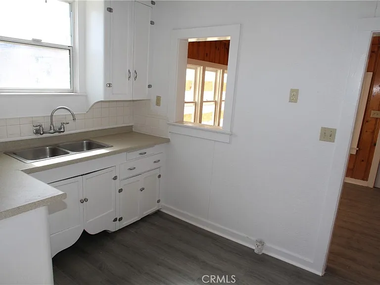412 D St — Photo 10