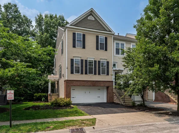 2859 Acarie Dr, Columbus, OH 43219