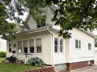 408 N Sycamore St, Creston, IA 50801