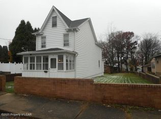 2 N Madison St, McAdoo, PA 18237