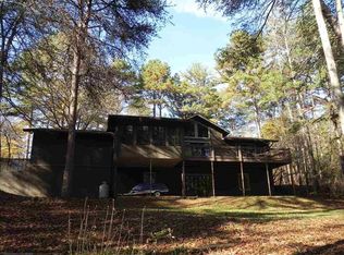 217 Cherokee Dr, Fair Play, SC 29643