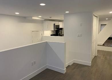 2nd image of 24 Phillips St APT 1E