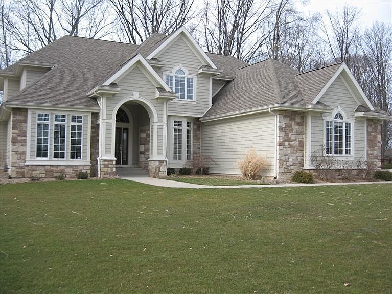 1st image of 2320 Forest Hills Lane St