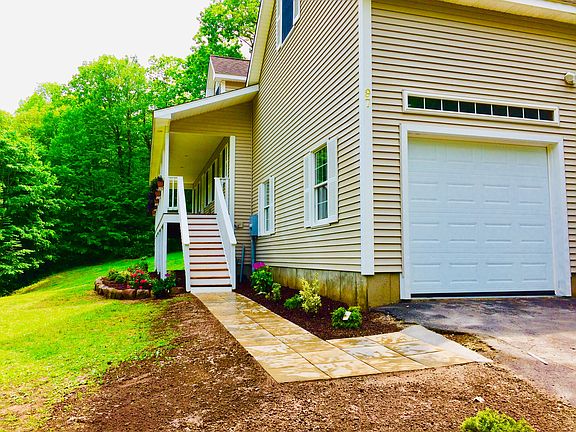 Walkway to the second level