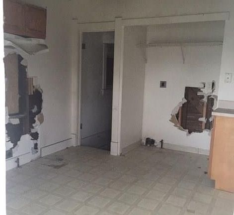 4th image of 1303 Grand Ave