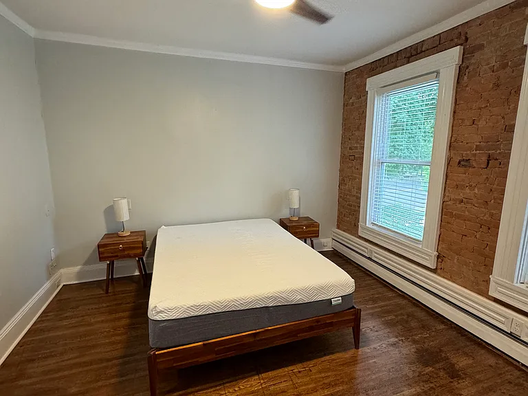 153 S Paint St #B — Photo 8