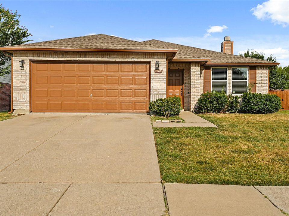 1st image of 2621 S Wavecrest Ct