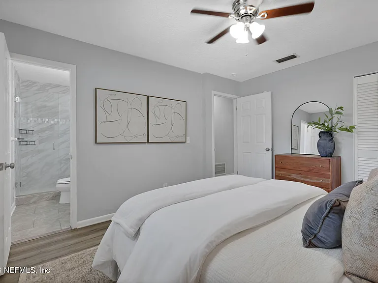 42 Dolphin Blvd — Photo 24