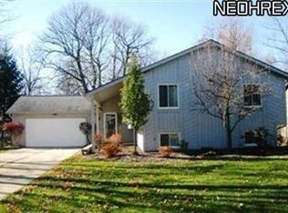 7218 Selworthy Ln, Solon, OH 44139