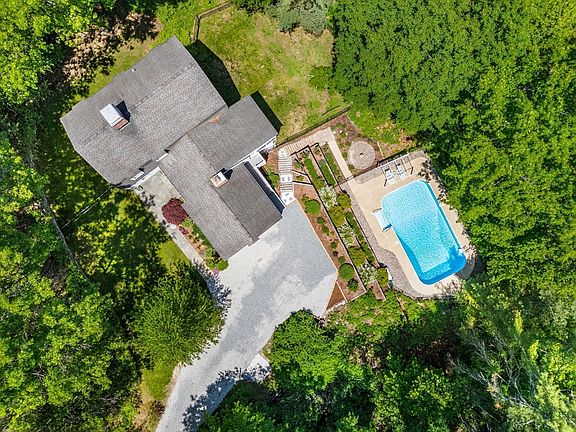 2nd image of 153 Raddin Rd