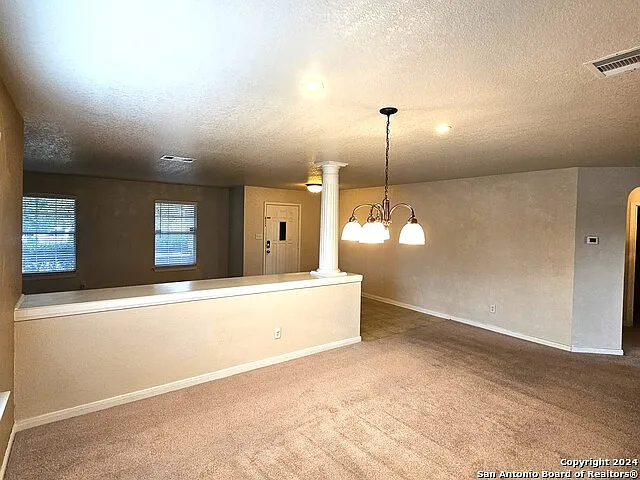 208 Springtree Cv — Photo 11