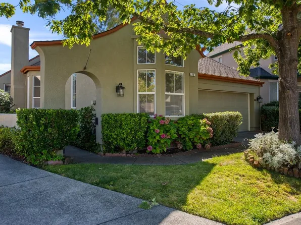 10 Raffles Court, Petaluma, CA 94954
