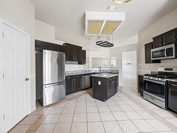 5th image of 19739 Mountain Dale Dr #19739