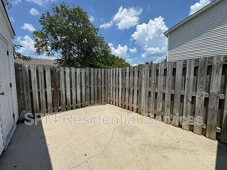 723 Sunseeker Dr — Photo 16