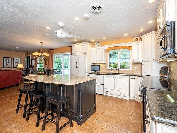 5th image of 1212 Southridge Dr