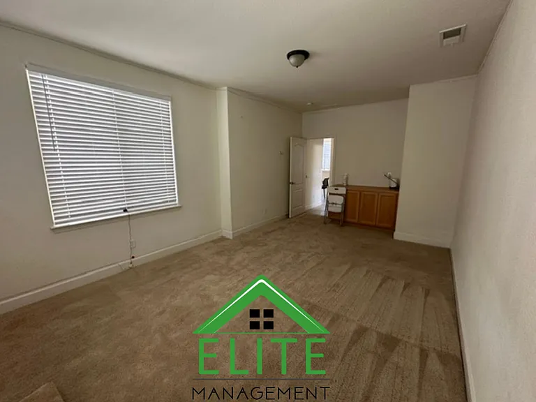 4056 Cuyamaca Cir — Photo 10