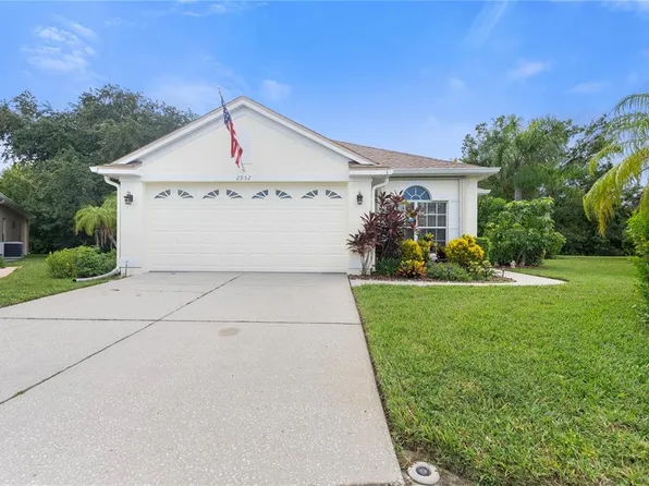 2952 Wood Pointe Dr, Holiday, FL 34691