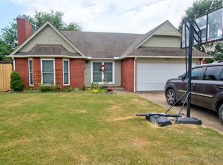 409 Heritage Dr, Fort Gibson, OK 74434