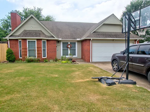 409 Heritage Dr, Fort Gibson, OK 74434