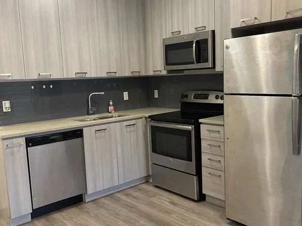 150 Main St W, Hamilton, ON