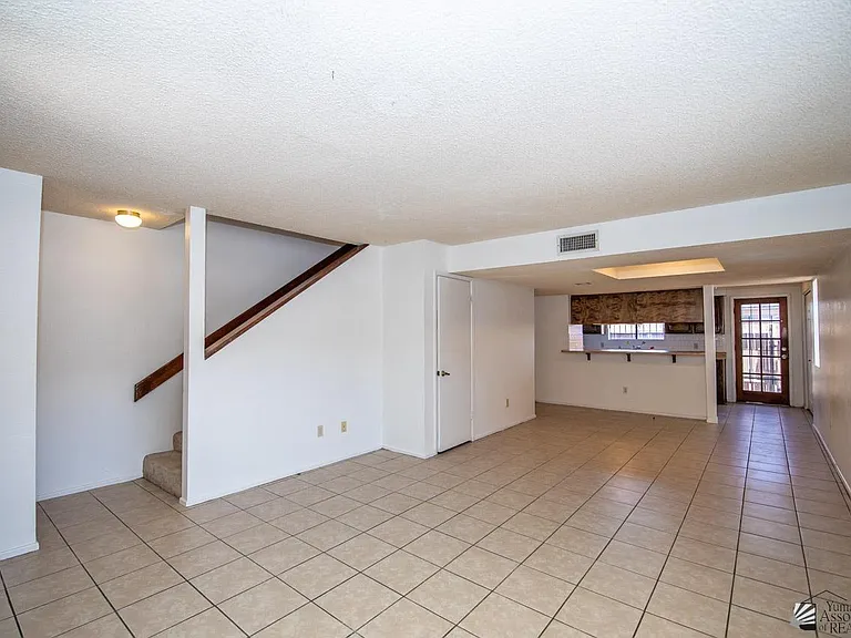833 S Avenue A #32 — Photo 5