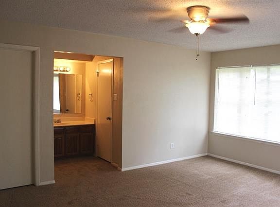 2nd image of 1502 Leicester St