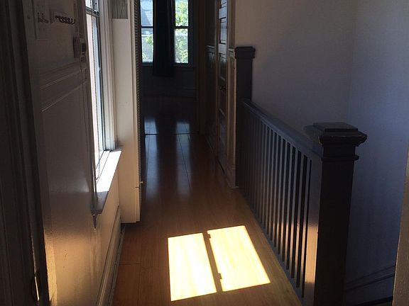 4th image of 619 Minna St