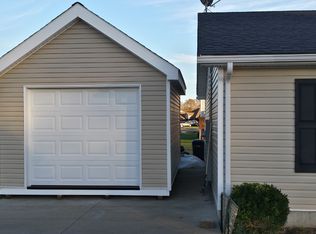 3804 Hill St, Vine Grove, KY 40175