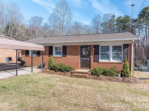 2nd image of 708 Noles Dr