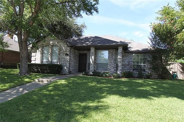 1st image of 963 Camden Dr