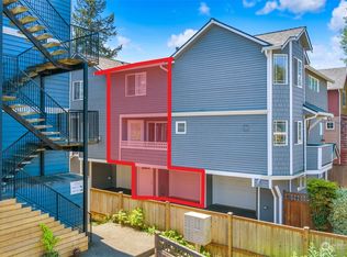 727 N 95th St APT B, Seattle, WA 98103