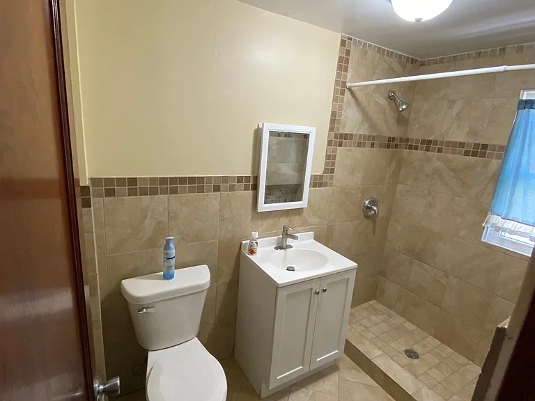 712 Oakland Ave — Photo 5