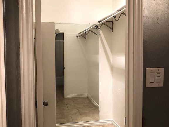 4th image of 8600 Coppertowne Ln #11/03