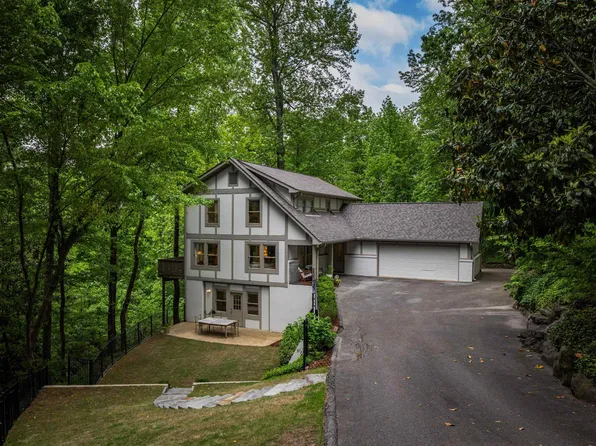 2727 Smyer Rd, Vestavia Hills, AL 35216