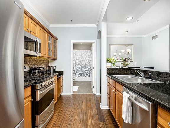 4th image of 273 Scio Village Ct
