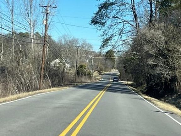 Exterior Neighborhood (street photo)