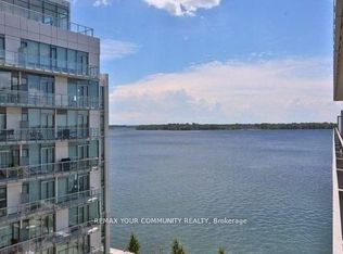 29 Queens Quay E #918, Toronto, ON M5E 0A4